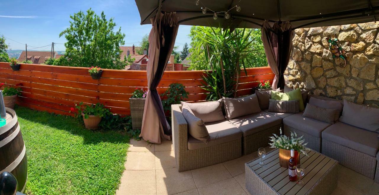 Janicsar Garden Апартаменты Эгер